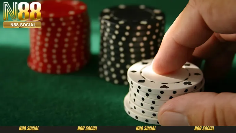 C-bet trong poker là gì khi có vị trí ngồi chơi tốt