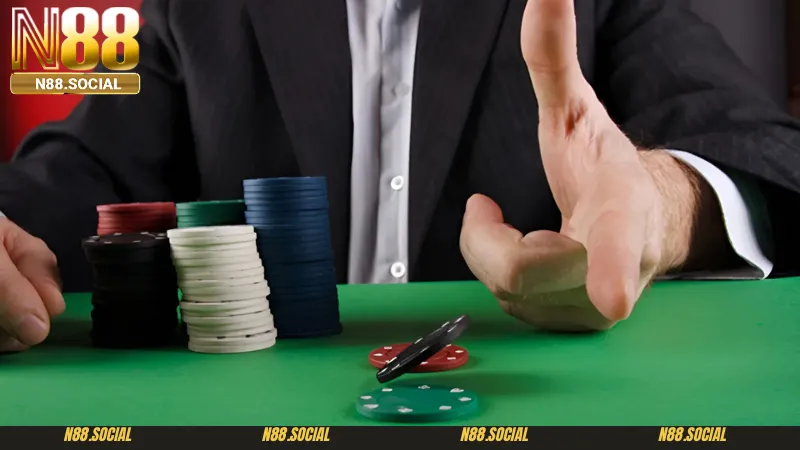 Rủi ro khi cược thủ check raise là gì?